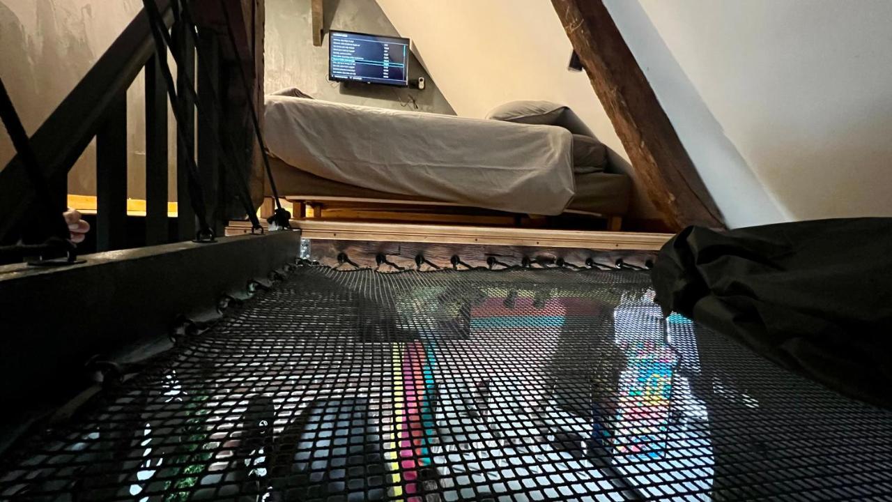 Capsule Art Deco - Jacuzzi - Netflix - Home Cinema - Arcade De Jeux & Nintendo Switch - 2 Chambres - Filet Suspendu Валансьен Экстерьер фото