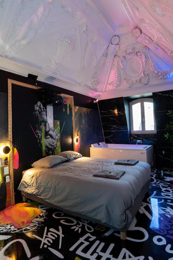 Capsule Art Deco - Jacuzzi - Netflix - Home Cinema - Arcade De Jeux & Nintendo Switch - 2 Chambres - Filet Suspendu Валансьен Экстерьер фото