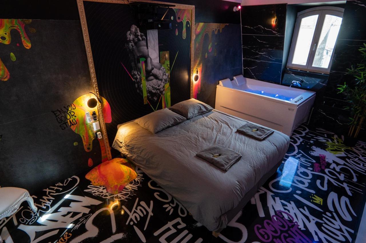 Capsule Art Deco - Jacuzzi - Netflix - Home Cinema - Arcade De Jeux & Nintendo Switch - 2 Chambres - Filet Suspendu Валансьен Экстерьер фото