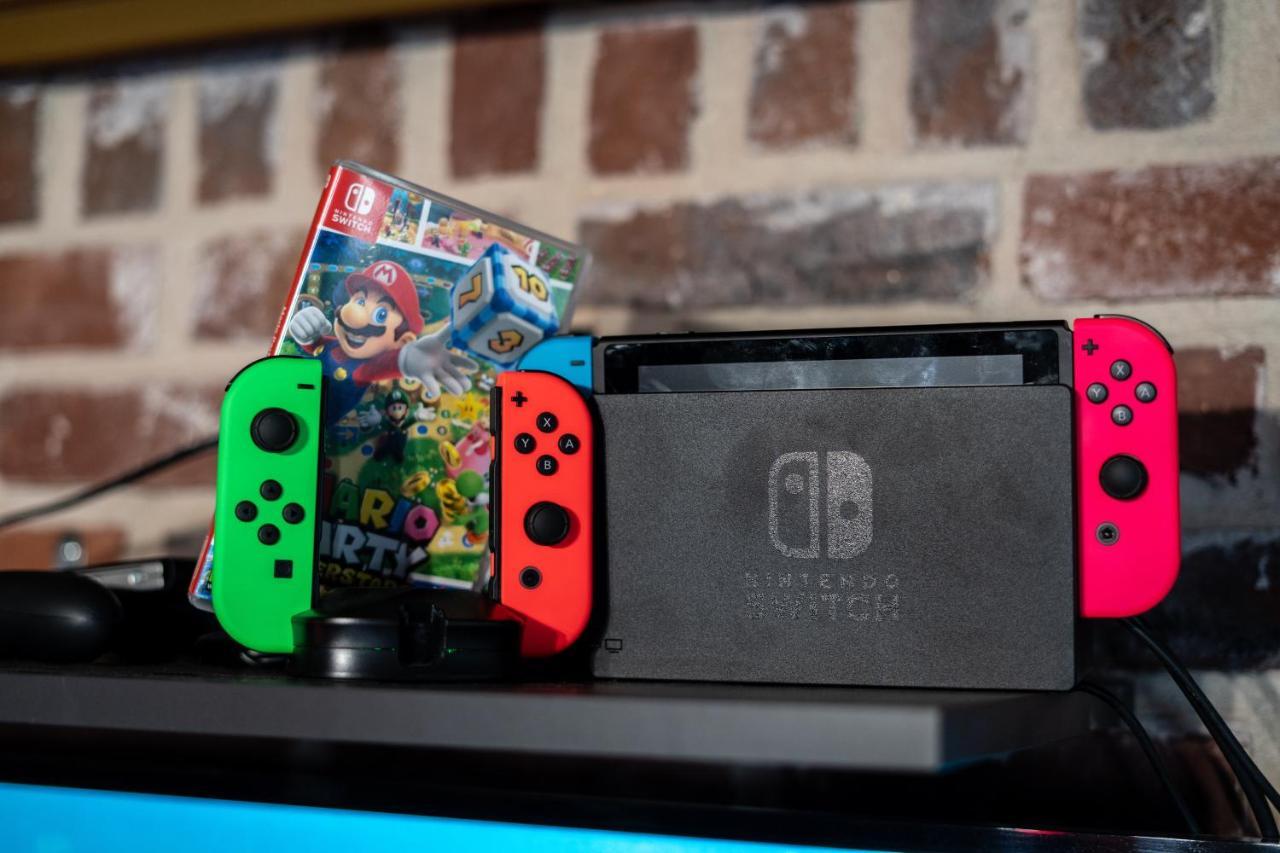 Capsule Art Deco - Jacuzzi - Netflix - Home Cinema - Arcade De Jeux & Nintendo Switch - 2 Chambres - Filet Suspendu Валансьен Экстерьер фото