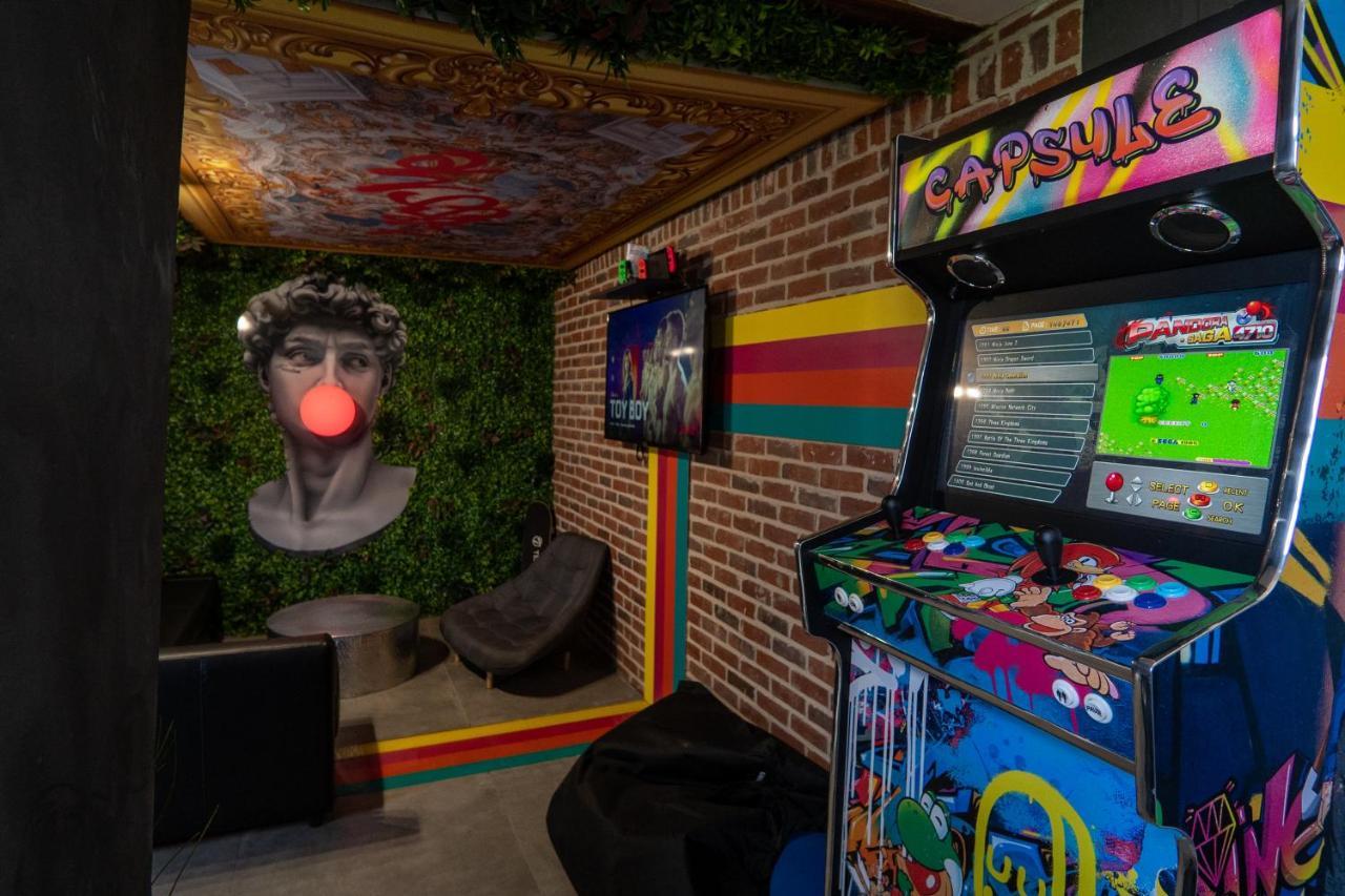 Capsule Art Deco - Jacuzzi - Netflix - Home Cinema - Arcade De Jeux & Nintendo Switch - 2 Chambres - Filet Suspendu Валансьен Экстерьер фото