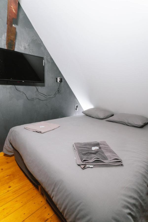 Capsule Art Deco - Jacuzzi - Netflix - Home Cinema - Arcade De Jeux & Nintendo Switch - 2 Chambres - Filet Suspendu Валансьен Экстерьер фото